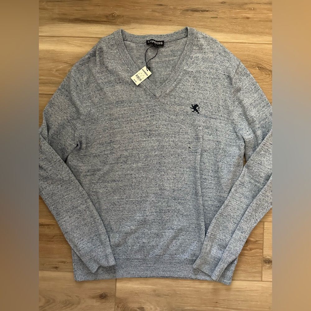 Expresss Vneck Sweater XL NWT